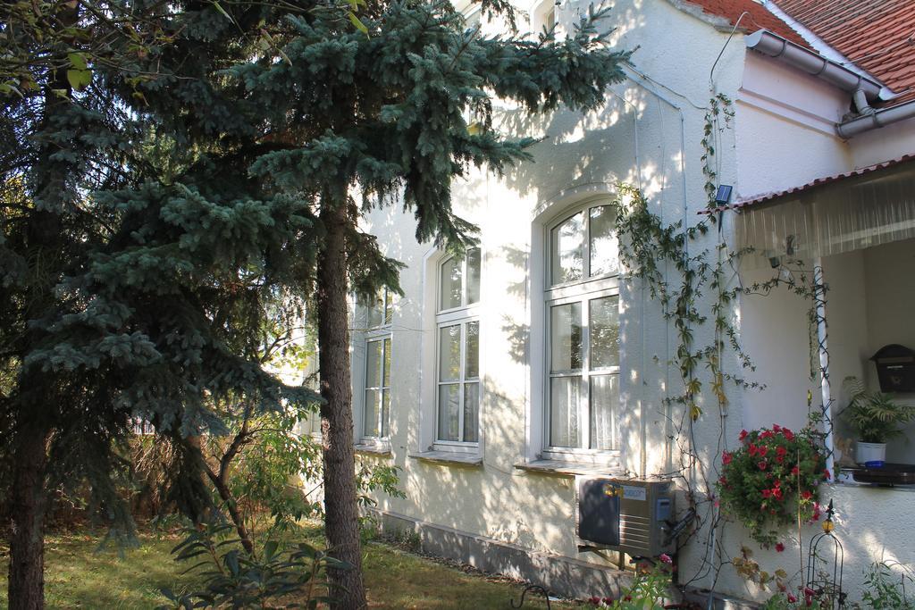 Ferienwohnung "Zur Alten Schule" Neuburxdorf Quarto foto